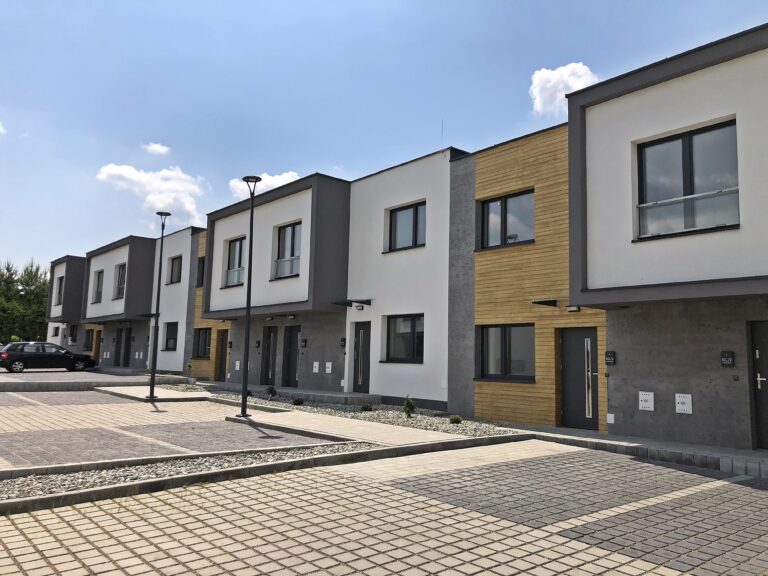 Apartamenty Dworzysko w pięknym czerwcowym słońcu!